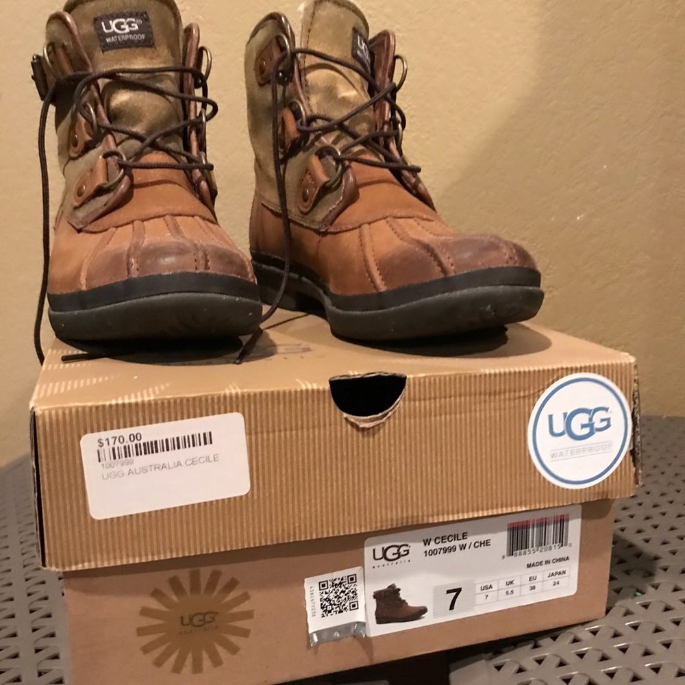 UGG Cecile Lace up Brown Size 7